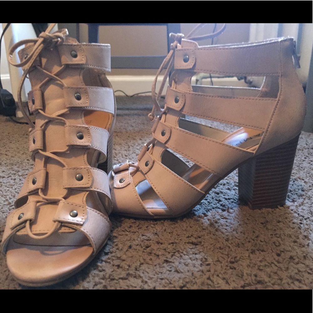 Valerie blush sandals